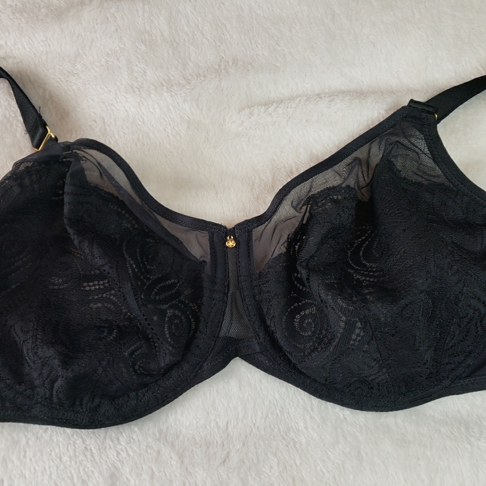 Chantelle, Pyramid Lace Underwire Full Cup Bra, 34F, Black